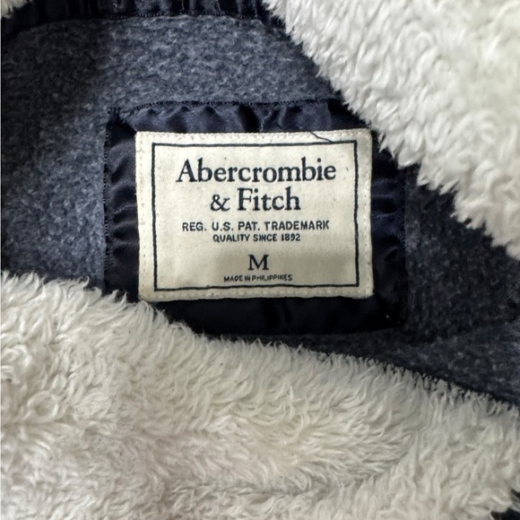 Abercrombie & Fitch Sherpa Cowl Neck Sweatshirt - Picture 2 of 4